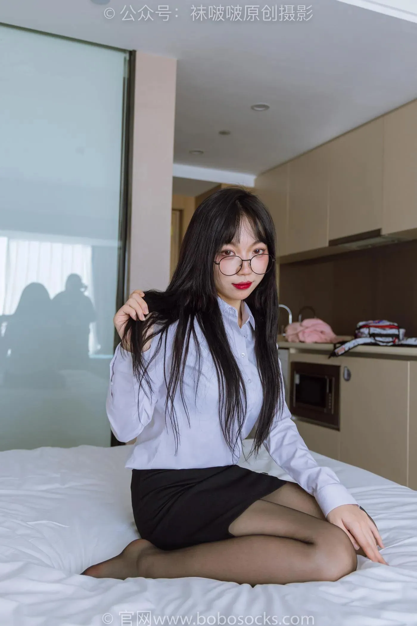 [BoBoSocks袜啵啵]NO.185 周周-ol制服、高跟鞋、黑丝 [140P]插图6